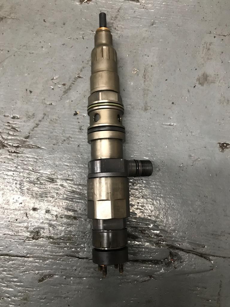Ddc15 Injector 2013 Detroit DD15 Fuel Injector | Payless Truck Parts