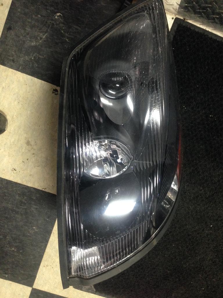 Volvo Headlamp Assembly | Payless Truck Parts