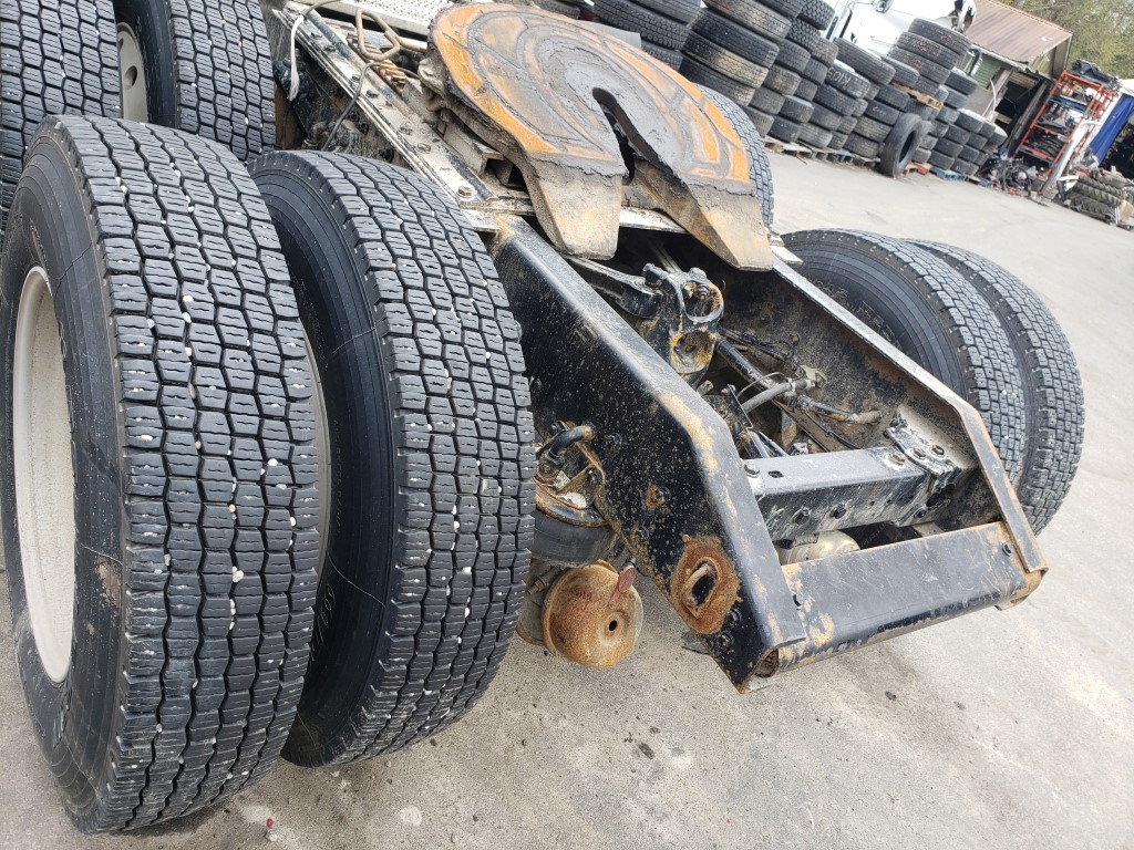 K190 -2003 Kenworth T800 | Payless Truck Parts