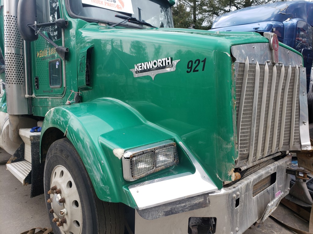 K190 -2003 Kenworth T800 | Payless Truck Parts