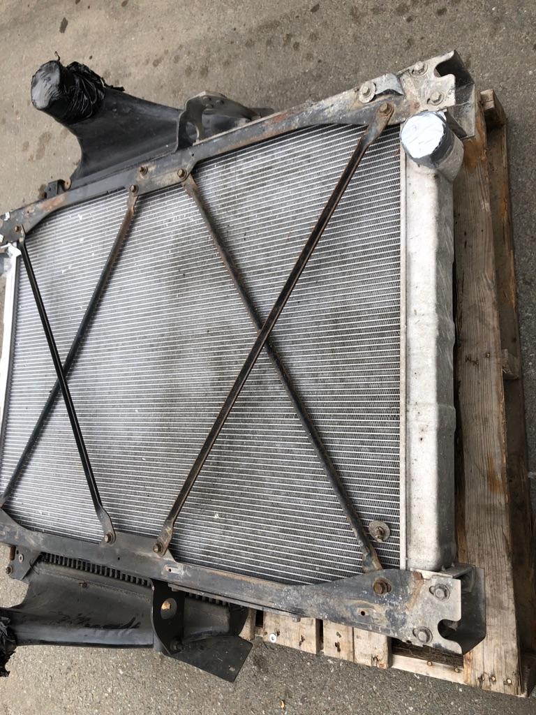 Ae1919 Radiator Freightlinher Radiator | Payless Truck Parts