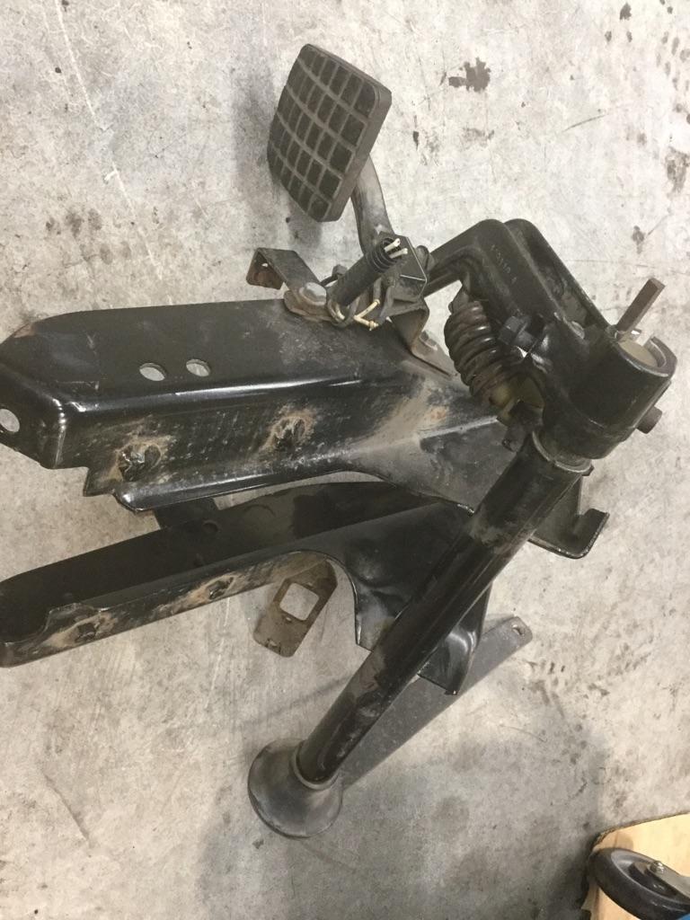 2005 Freightliner Columbia Brake / Clutch Pedal Box Payless Truck Parts