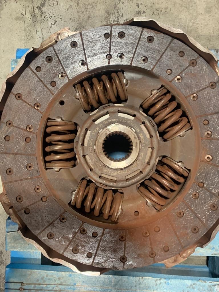 Clutch Disc | Payless Truck Parts
