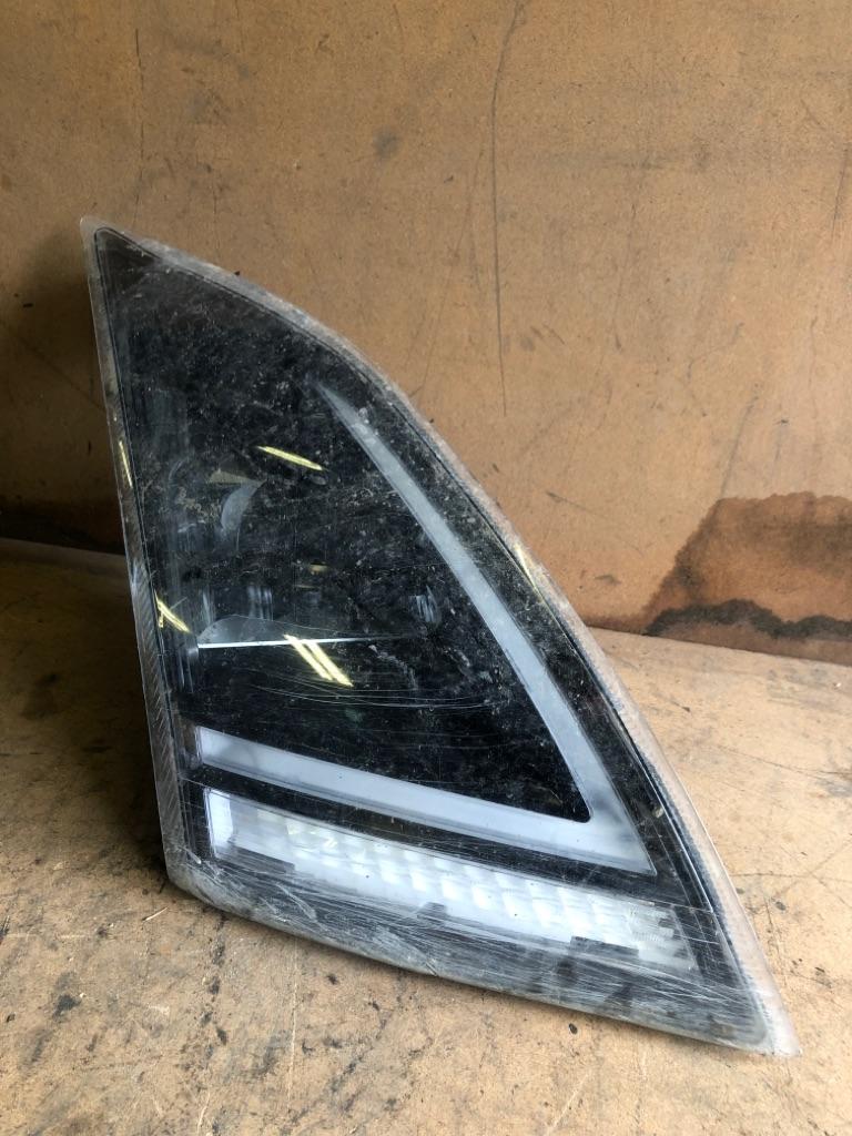 Headlamp Assembly | Payless Truck Parts
