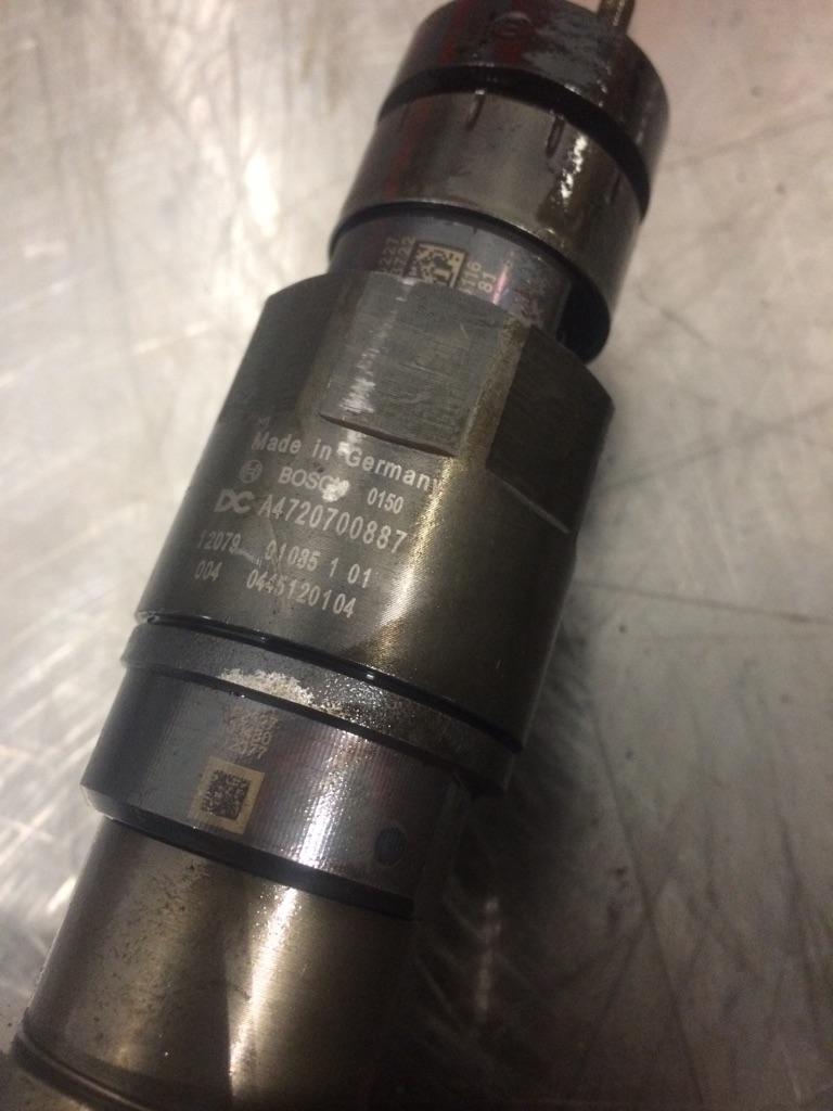 Ddc15 Injector Detroit DD15 Fuel Injector | Payless Truck Parts