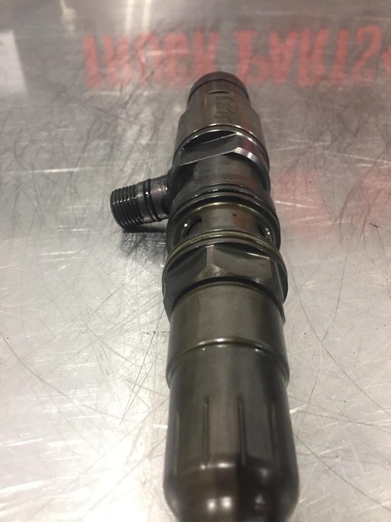 Ddc15 Injector Detroit DD15 Fuel Injector | Payless Truck Parts