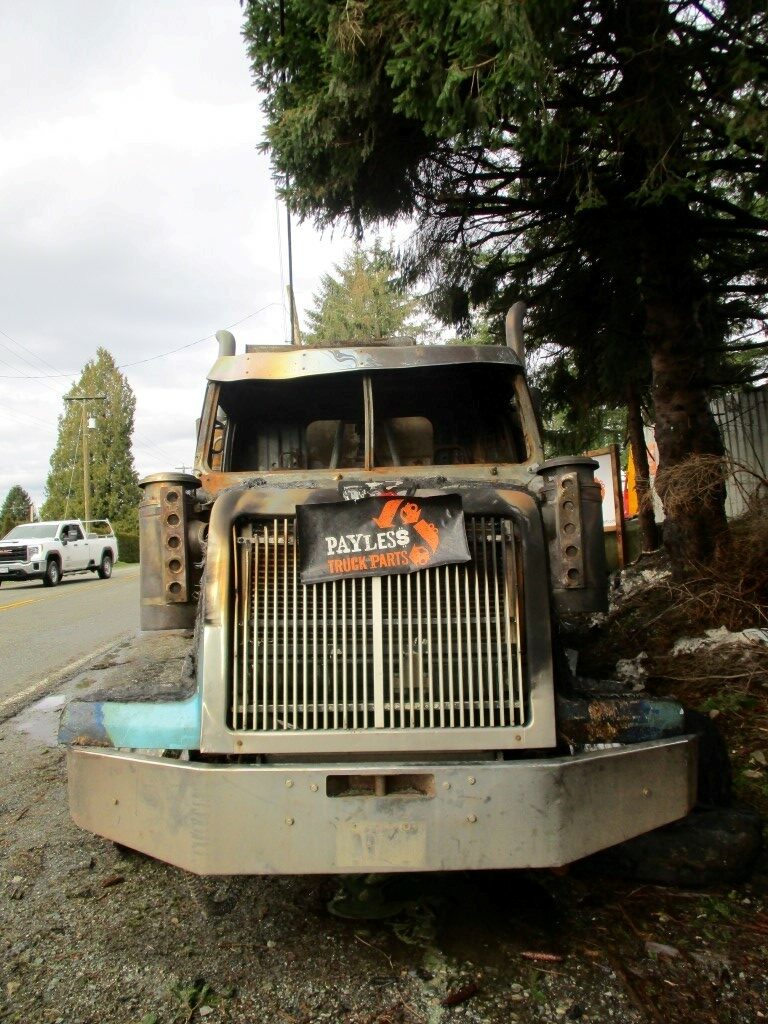 パーツ west.more.land Western Star 49X Factory Metton Hood — New Semi Truck