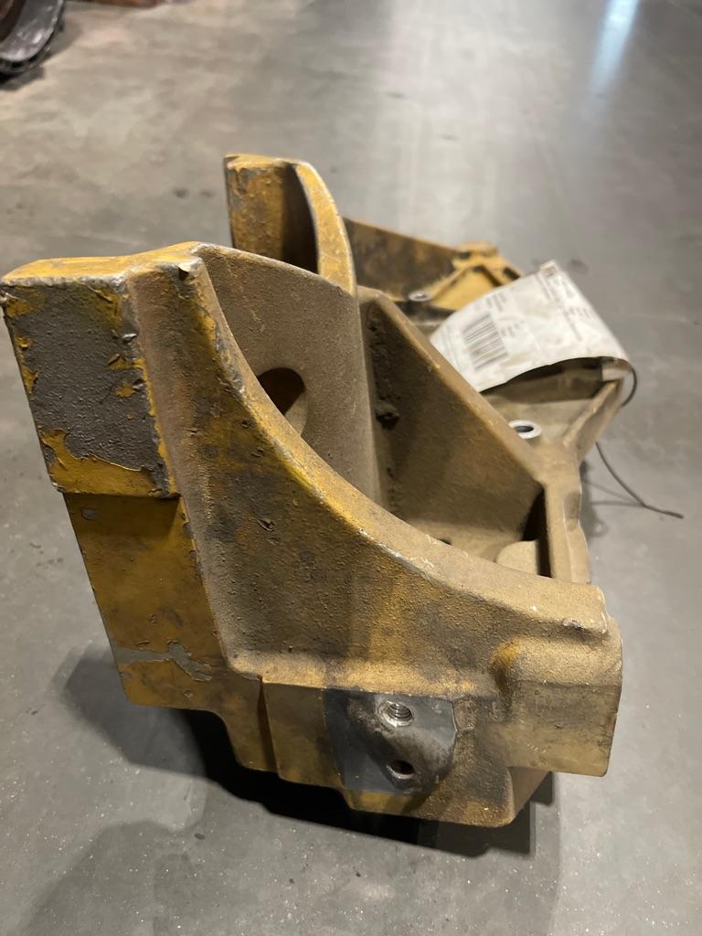 Cat Brackets, Misc. | Payless Truck Parts