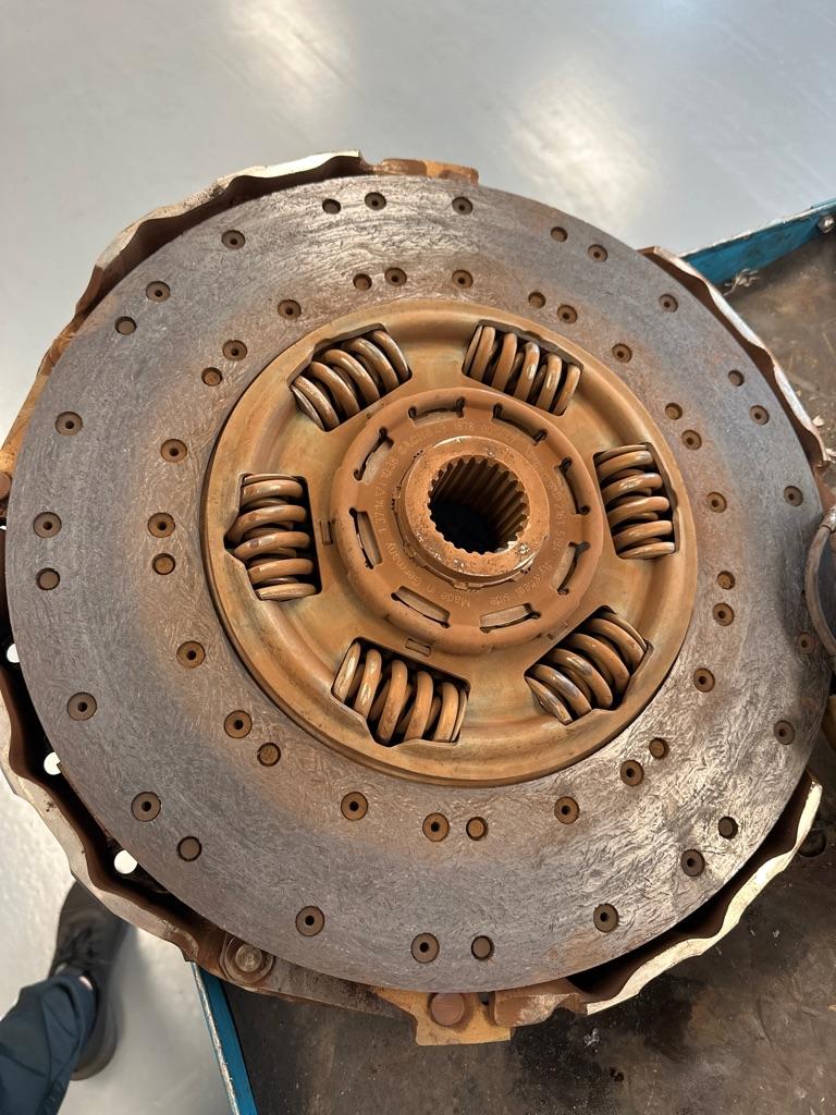 Clutch Disc | Payless Truck Parts
